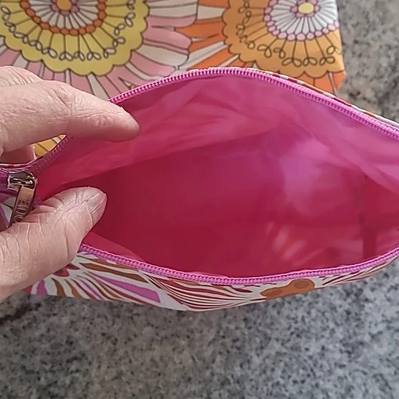 Clinique Floral and Geometric Print Pouches - Picture 7 of 7